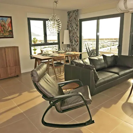 Appartement Luxe Aan De Jachthaven Met Frontaal Zeezicht